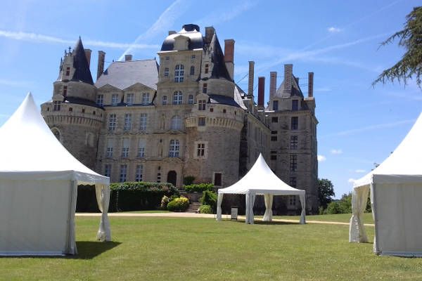 Tentes Garden devant le Château de Brissac